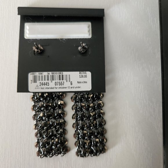 NWT Vince Camuto Sequin Earrings Hematite Black Dangle 3" Long - Picture 7 of 12